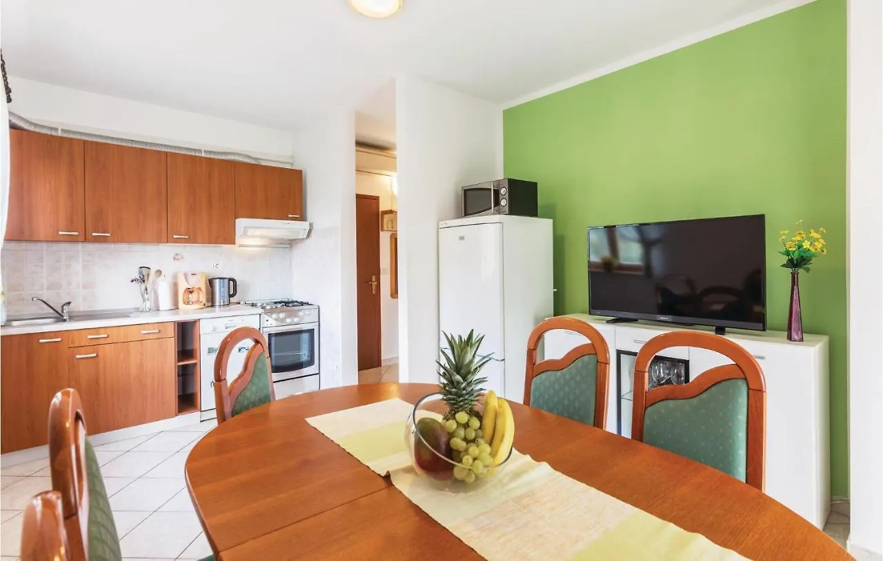 Nice Apartment In Medulin With House Sea View