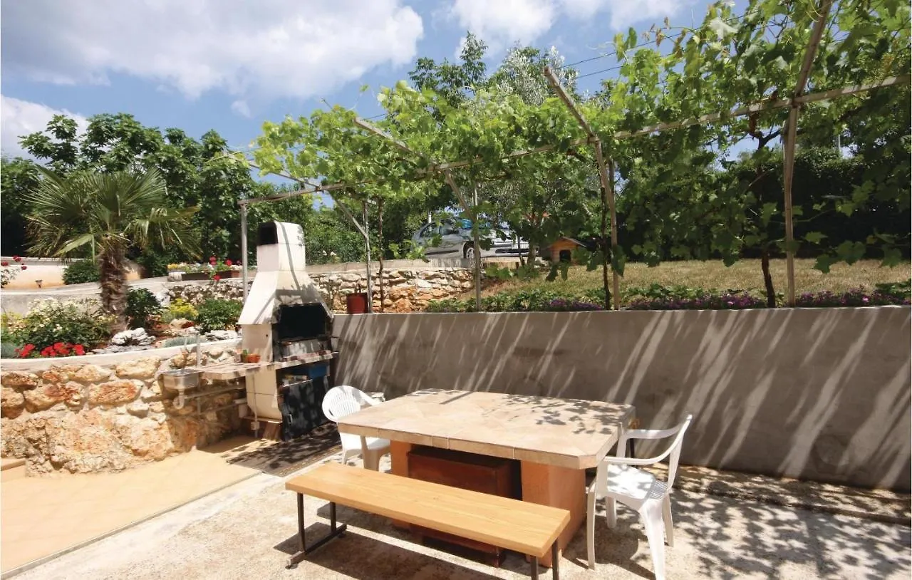Nice Apartment In Medulin With House Sea View