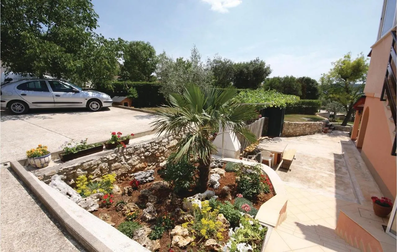 Nice Apartment In Medulin With House Sea View