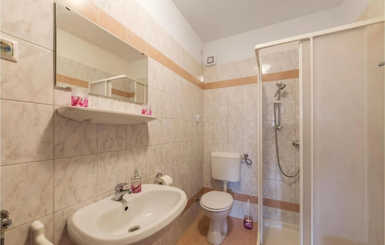 Nice Apartment In Medulin With House Sea View