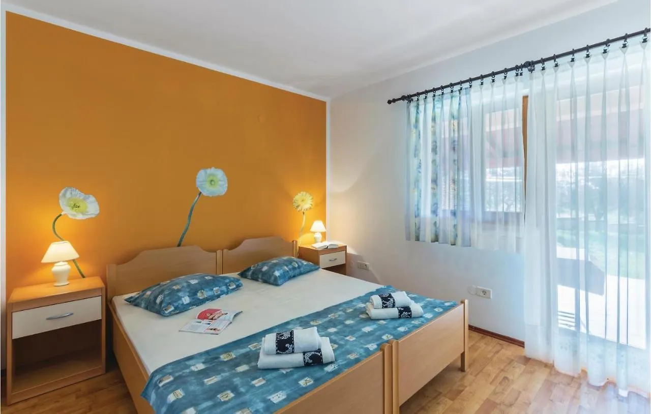 Nice Apartment In Medulin With House Sea View