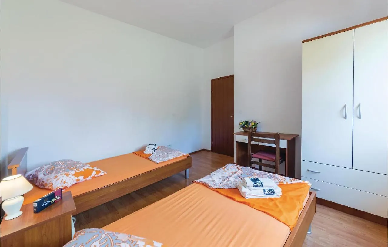 Nice Apartment In Medulin With House Sea View