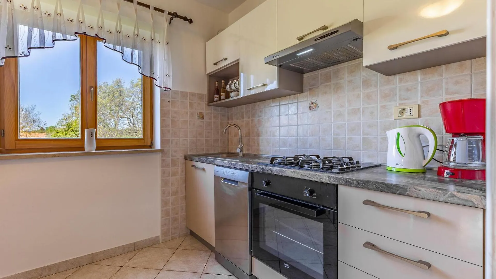 Nice Apartment In Medulin With House Sea View