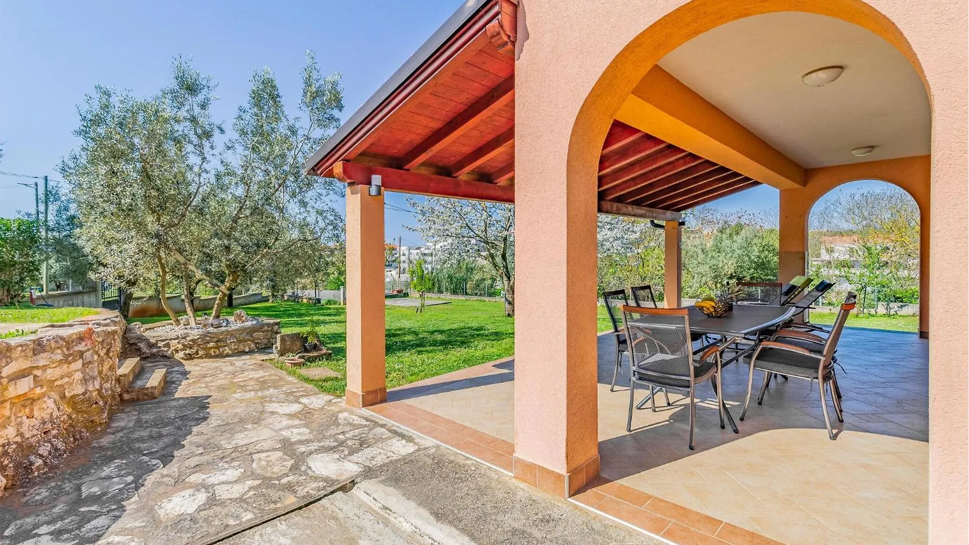 Nice Apartment In Medulin With House Sea View
