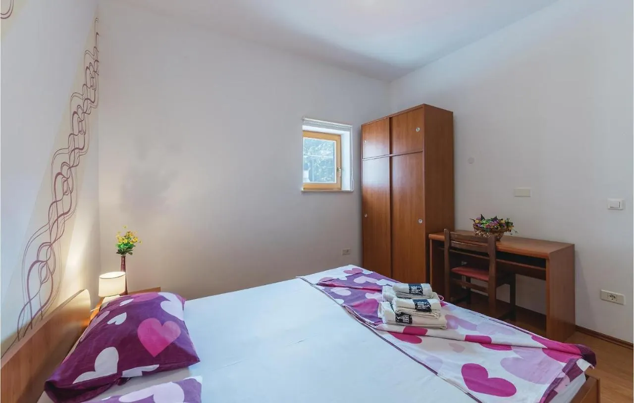 Nice Apartment In Medulin With House Sea View